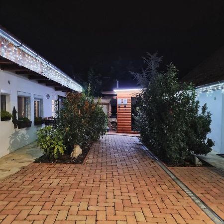 Gyongy Apartmanhazak Daire Gyöngyös Dış mekan fotoğraf