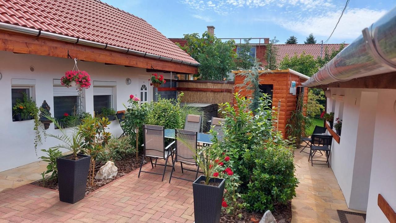 Gyongy Apartmanhazak Daire Gyöngyös Dış mekan fotoğraf