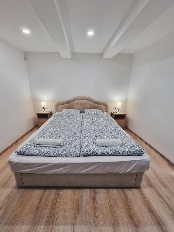 Gyongy Apartmanhazak Daire Gyöngyös Dış mekan fotoğraf