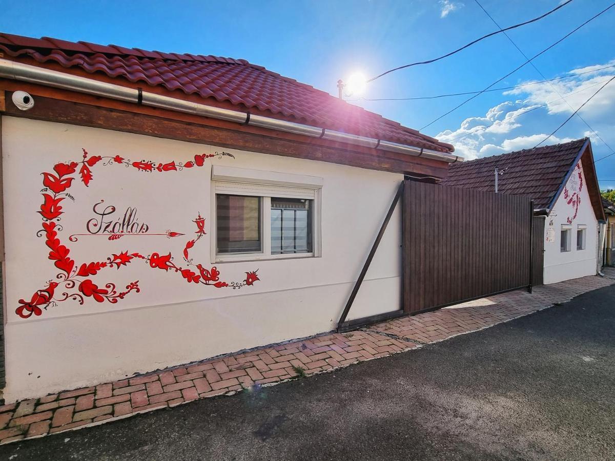 Gyongy Apartmanhazak Daire Gyöngyös Dış mekan fotoğraf