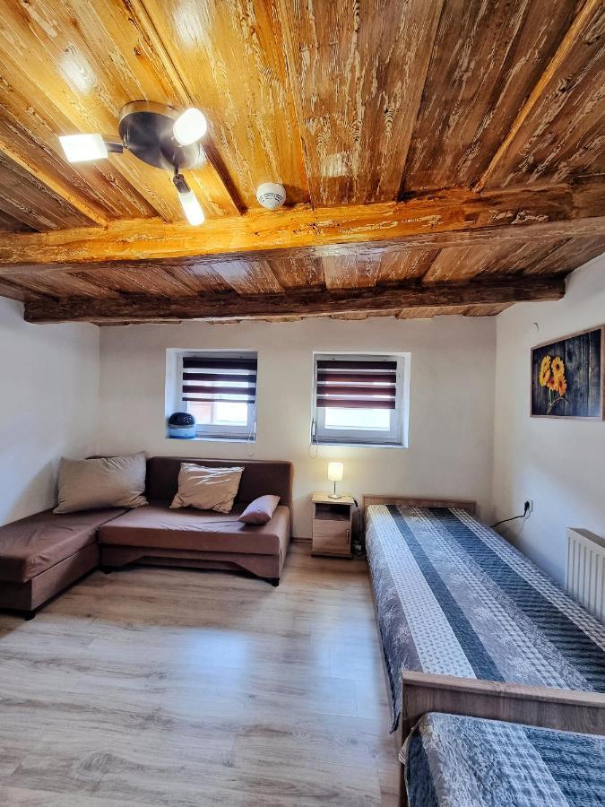 Gyongy Apartmanhazak Daire Gyöngyös Dış mekan fotoğraf