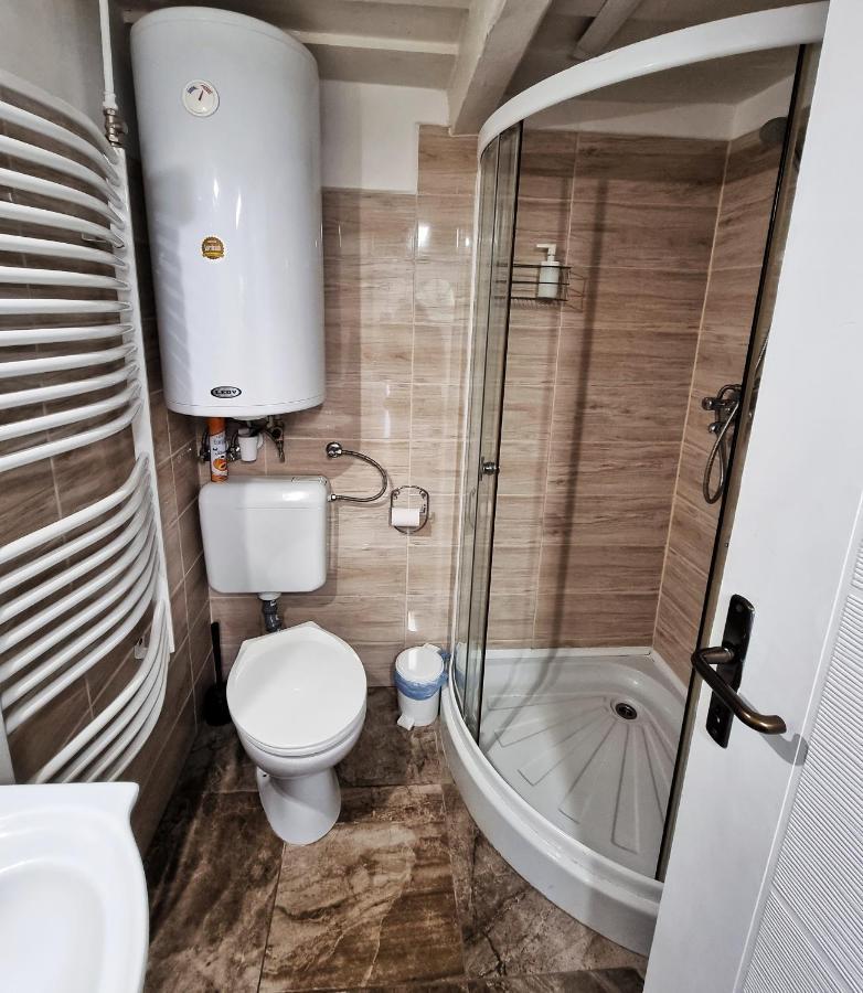 Gyongy Apartmanhazak Daire Gyöngyös Dış mekan fotoğraf