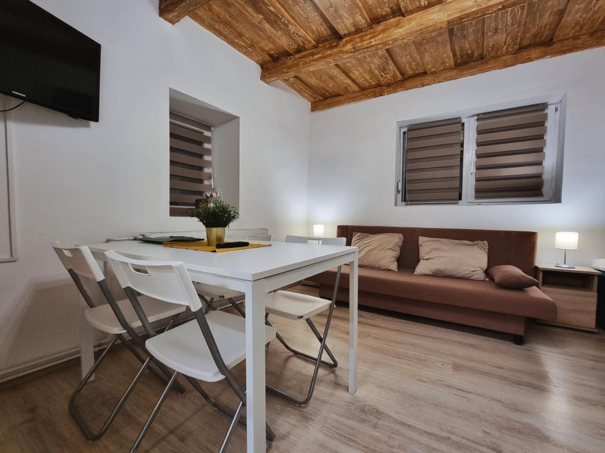 Gyongy Apartmanhazak Daire Gyöngyös Dış mekan fotoğraf